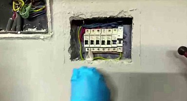 Elektrik kutusundan uyuşturucu çıktı: 4 gözaltı