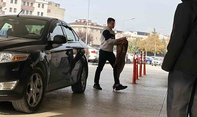 Elini makineye kaptıran işçinin parmağı koptu