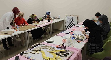 Erzincan Kız Öğrenci Yurdunda filografi kursu başladı