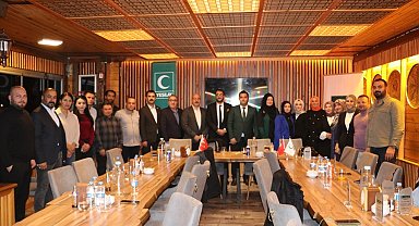Erzincan Yeşilay'da bayrak değişimi