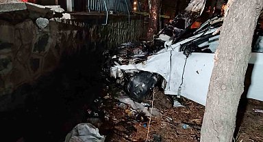 Erzurum'da otomobil bahçeye uçtu: 3 ölü