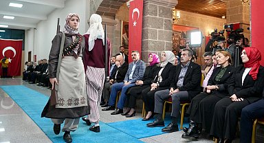 Erzurum'da 'Payidar' defile!