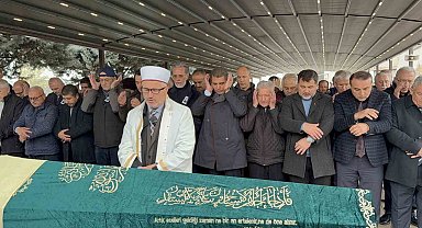 Eski bakanın eşi son yolculuğuna uğurlandı
