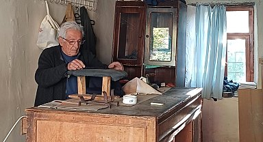 Eski ilgi olmaması nedeni ile 73 yıllık mesleğine son verdi