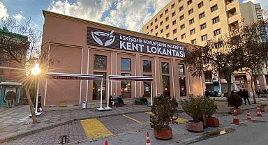 Eskişehir Büyükşehir Belediyesi'nin açtığı Kent Lokantası binasının depreme dayanıksız olduğu iddiası