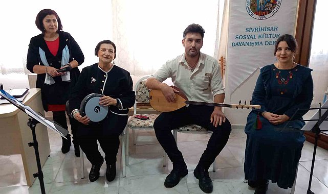 Eskişehir'de yaşayan Sivrihisarlı öğretmenler 'Öğretmenler Günü'nü birlikte kutladılar