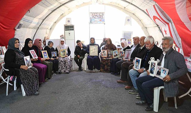 Evlat nöbetindeki ailelerden Devlet Bahçeli'ye destek