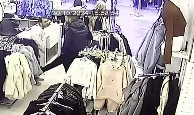 Fenerbahçeli taraftar grubu üyelerinin, bir kişiyi darp ettiği görüntüler ortaya çıktı