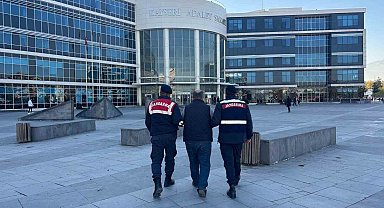 FETÖ'den aranan ihraç öğretmen yakalandı