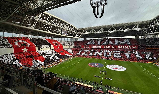 Galatasaray taraftarından, Mustafa Kemal Atatürk için koreografi