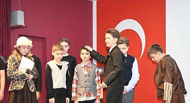 Gaziantep Kolej Vakfı'nda Atatürk'e hüzünlü anma