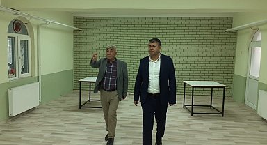 Gediz'de halı saha kafeterya çalışmaları tamamlandı