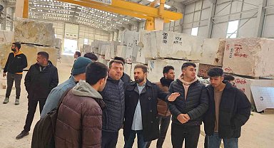 Gençler mermer sektörü hakkında bilgi aldı