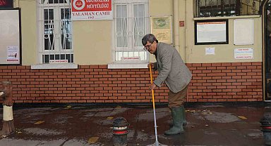 Gerçek zenginliği camide buldu