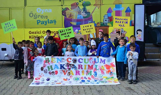 Gezici Oyuncak Kütüphanesi çocuklarla buluştu