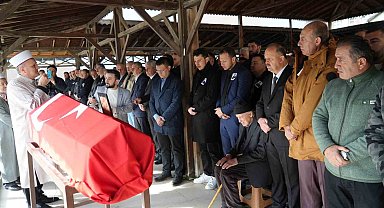 Gölette cansız bedeni bulunan AK Partili eski Belediye Başkanı, toprağa verildi