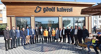 Gönül Kahvesi'nin "özel" garsonları
