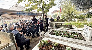 Görevi başında şehit edilen Kaymakam Safitürk, vefatının 8'inci yılında kabri başında anıldı