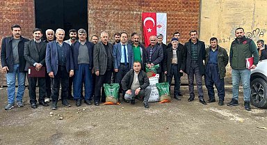 Hakkari'deki çiftçilere tohum desteği yapıldı