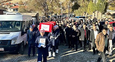 Hayatını kaybeden emekli astsubay son yolculuğuna uğurlandı