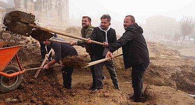 Hep fotoğrafını çektiler, bu sefer kazıya girdiler