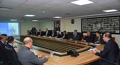 İlçelerdeki sağlık hizmetleri görüşüldü