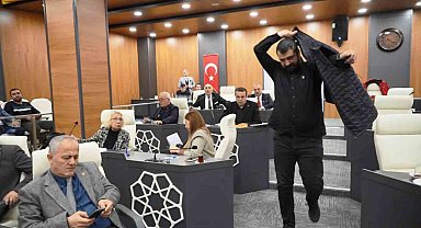 İlkadım meclisinde "bildiri" gerginliği: Cumhur İttifakı, toplantıyı terk etti