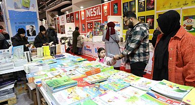 İnegöllüler yazarlarla buluştu