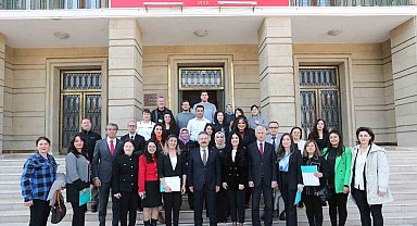 İşaret dili kursunu tamamlayan kamu personeli sertifikalarını aldı