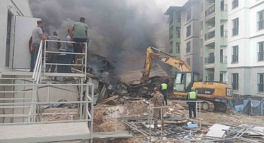 İşçilerin kaldığı konteyner yatakhane alevlere teslim oldu