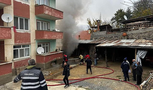Isparta'da odunlukta çıkan yangın söndürüldü