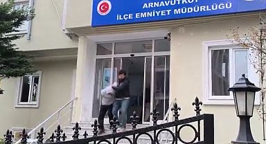 İstanbul ticari taksi sürücünü silahla tehdit eden şahıs yakalandı