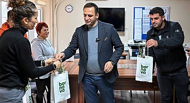 İzmir Bornova'da zeytin üreticilerine lojistik destek