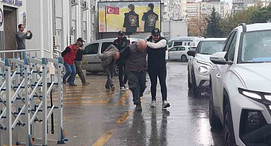 İzmir'de 1 bebeğin öldüğü zehirlenme olayıyla ilgili 3 şüpheli adliyede