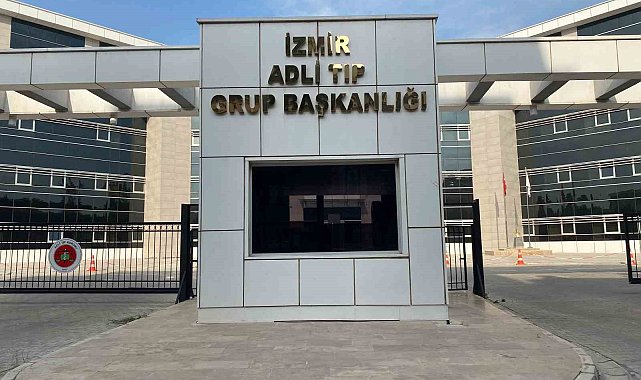 İzmir'deki yangın faciasında ölen 5 kardeşin cenazeleri adli tıpta