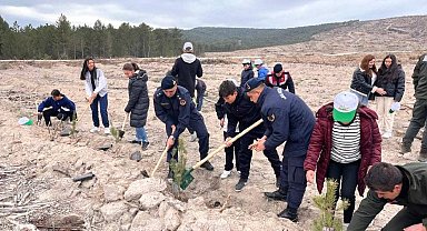Jandarma ekipleri fidan dikme etkinliğine katıldı