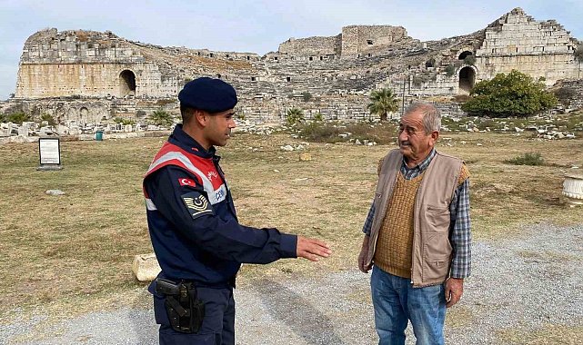 Jandarma ekipleri vatandaşları bilgilendirdi