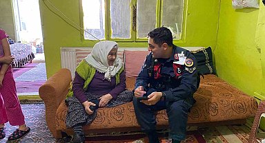 Jandarma yaşlı çınarları unutmuyor