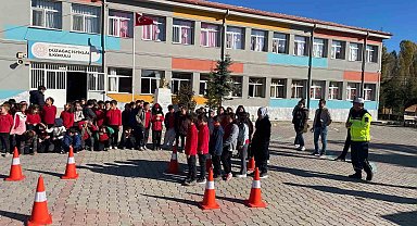 Jandarmadan öğrencilere trafik eğitimi