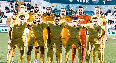 Joseph Attamah kırmızı kart gördü