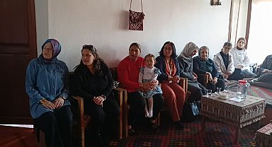 Kadınlara normal doğum anlatıldı