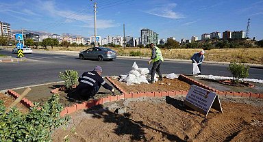 Kahramanmaraş refüjlerinde peyzaj düzenlemeleri
