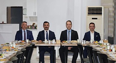 Kahta'de emniyet müdürü Sezer'e veda yemeği