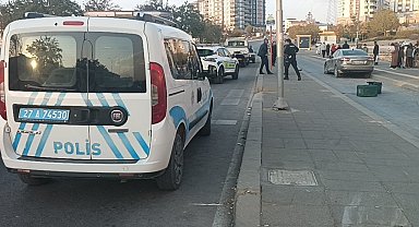 Kaldırıma çıkan otomobil 2 kadına çarptı: 1 ölü, 1 ağır yaralı