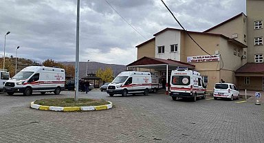 Kamyonet şarampole yuvarlandı: 5 yaralı