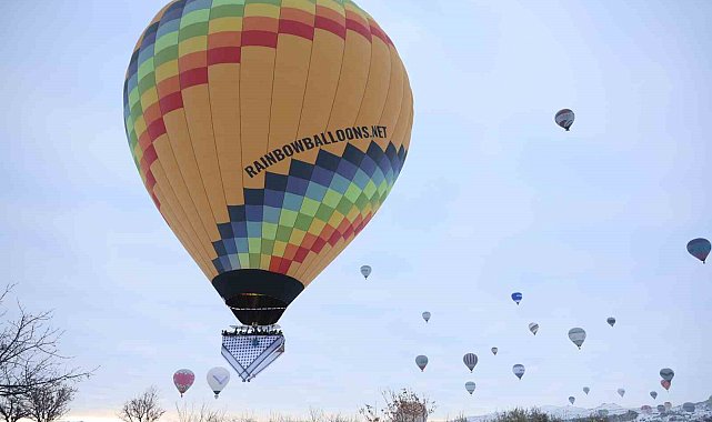 Kapadokya'da balonlar kefiye ile havalandı