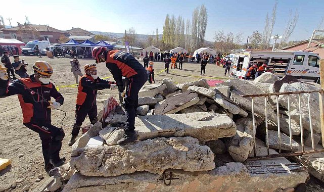 Karaman'da düzenlenen yerel saha tatbikatı gerçeğini aratmadı