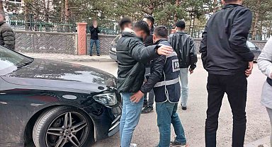 Kars'ta okul çevresi ve metruk binalar ı merceğe alındı