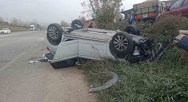 Kastamonu'da iki otomobil çarpıştı: 3 yaralı