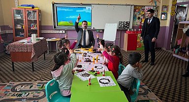 Kaymakam Karali köy okullarını ziyaret etti